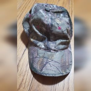 Signature camo baseball hat pink